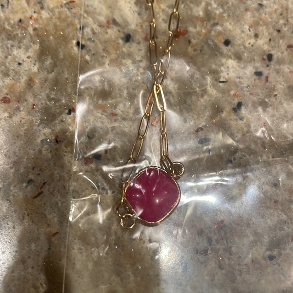 NEW Semi Precious Square Stone Necklace- Guava - Picture 4 of 4